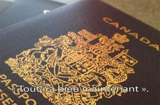 Gros plan d’une couverture de passeport canadien.